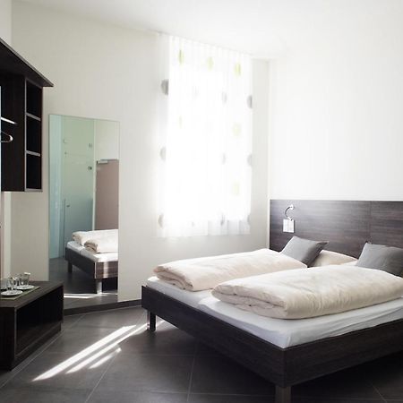 Eee Hotel Traun Zewnętrze zdjęcie