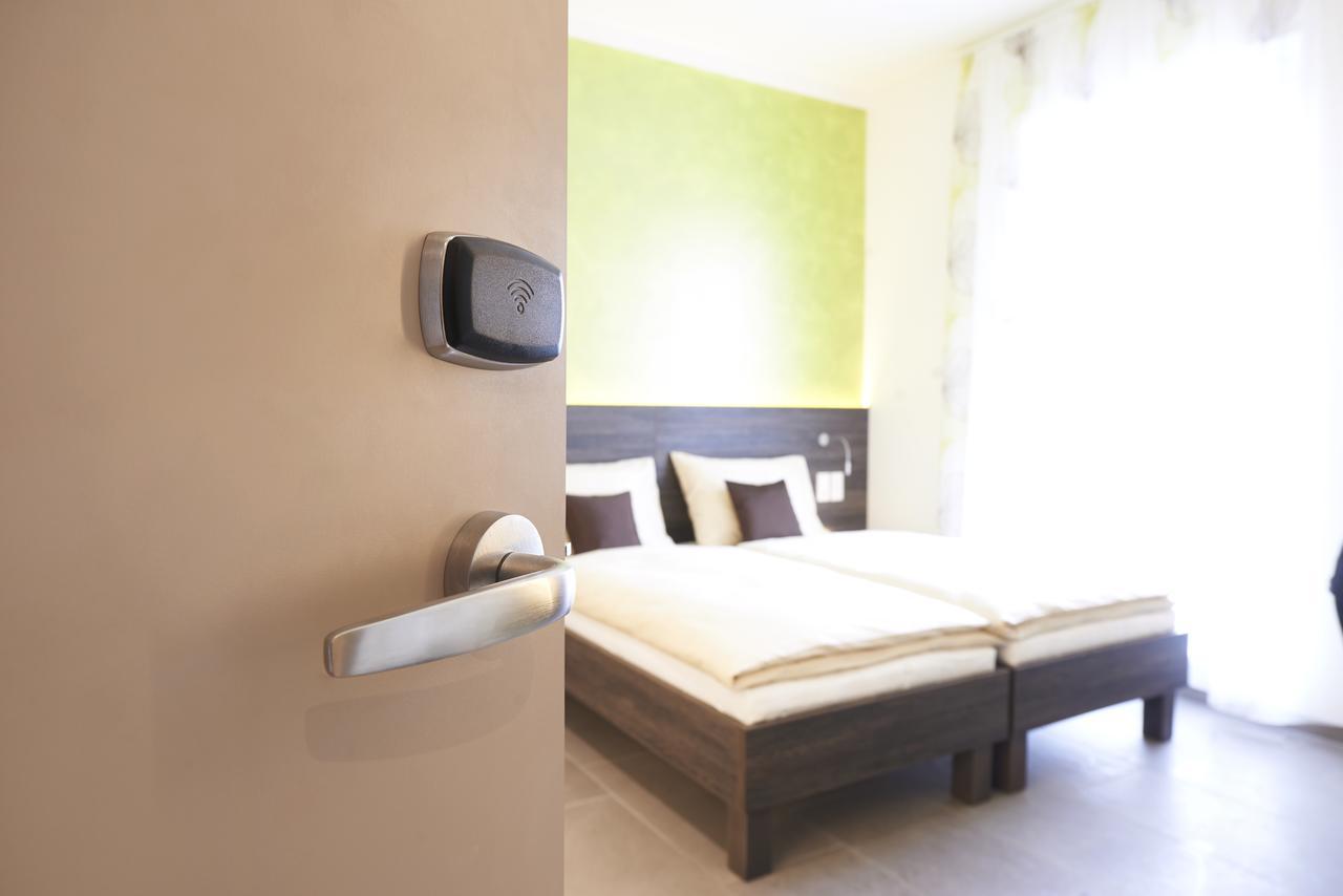 Eee Hotel Traun Zewnętrze zdjęcie
